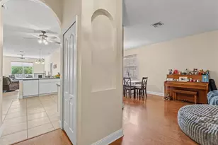 22536 Laureldale Dr, Lutz, FL 33549 - Photo 8