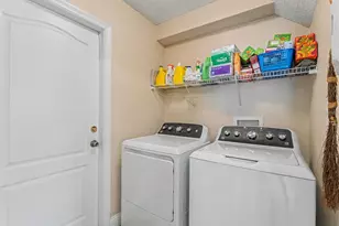 22536 Laureldale Dr, Lutz, FL 33549 - Photo 54