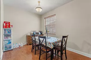 22536 Laureldale Dr, Lutz, FL 33549 - Photo 12