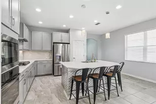 11852 Gavin Ln, Odessa, FL 33556 - Photo 10