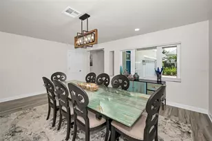 1620 Seabreeze Dr, Tarpon Springs, FL 34689 - Photo 16