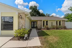 12380 Trout Cir, Spring Hill, FL 34609 - Photo 8