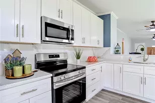 12331 Parkwood St, Hudson, FL 34669 - Photo 10