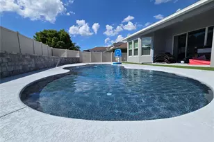 863 W Bayshore Dr, Tarpon Springs, FL 34689 - Photo 18
