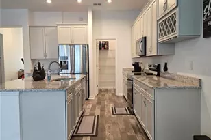 863 W Bayshore Dr, Tarpon Springs, FL 34689 - Photo 8