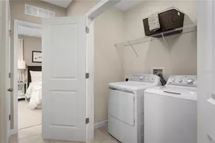 1111 Hickory Branch Dr, Lakeland, FL 33811 - Photo 16