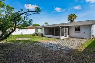 7024 Fox Hollow Dr, Port Richey, FL 34668 - Photo 24