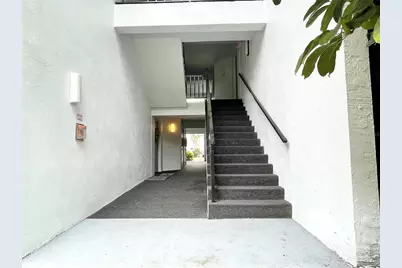 1182 Pine Ridge Circle W #C-2, Tarpon Springs, FL 34688 - Photo 2