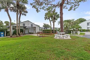 1182 Pine Ridge Cir W, Tarpon Springs, FL 34688 - Photo 26