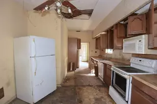 111 W Powhatan Ave, Tampa, FL 33604 - Photo 16