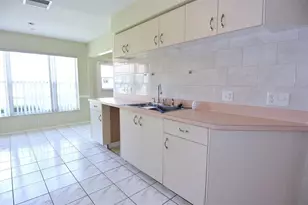 9027 Warwick Ln, New Port Richey, FL 34655 - Photo 18