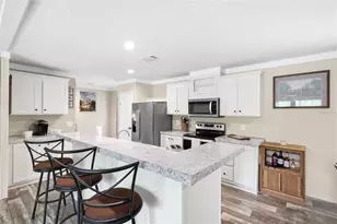 7340 Centerwood Ave, Spring Hill, FL 34606 - Photo 10