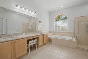 1331 Trimaran Pl, Trinity, FL 34655 - Photo 20