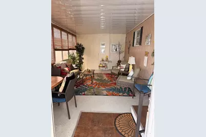 38533 Lansing Avenue, Zephyrhills, FL 33542 - Photo 2
