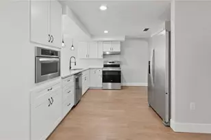 6250 Flag Dr, New Port Richey, FL 34653 - Photo 4