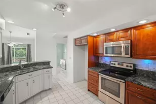 8020 Moonlight Ln, New Port Richey, FL 34654 - Photo 14