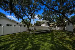 1350 Fairway Dr, Dunedin, FL 34698 - Photo 54