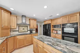 1350 Fairway Dr, Dunedin, FL 34698 - Photo 6