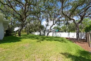 1350 Fairway Dr, Dunedin, FL 34698 - Photo 52