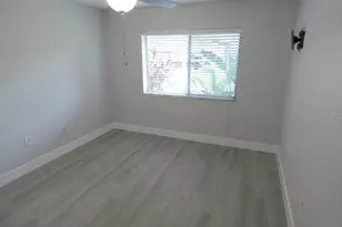 1024 10th Cir SE, Largo, FL 33771 - Photo 16