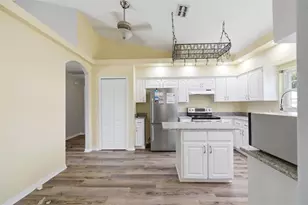10154 Spring Hill Dr, Spring Hill, FL 34608 - Photo 14