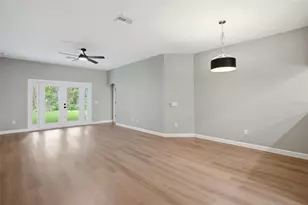352 Garfield Ave, Masaryktown, FL 34604 - Photo 24
