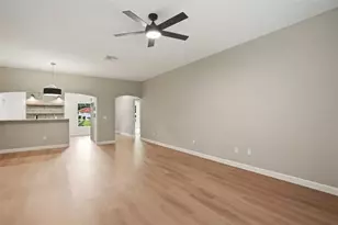 352 Garfield Ave, Masaryktown, FL 34604 - Photo 10