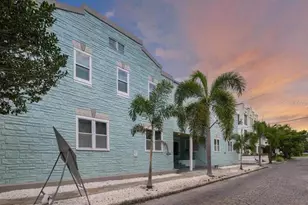 308 Grove St N, Saint Petersburg, FL 33701 - Photo 2