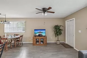 11935 Bayonet Ln, New Port Richey, FL 34654 - Photo 8