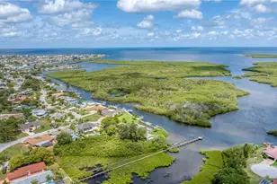 5623 Hull Ct, New Port Richey, FL 34652 - Photo 4