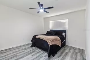 35830 Ellsworth Pl, Zephyrhills, FL 33541 - Photo 22