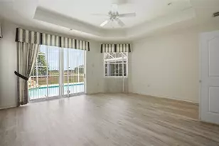 9011 Foxdale Ln, Spring Hill, FL 34608 - Photo 16