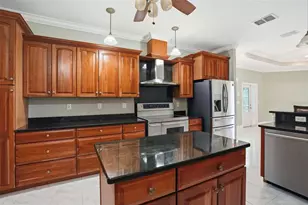 9011 Foxdale Ln, Spring Hill, FL 34608 - Photo 32