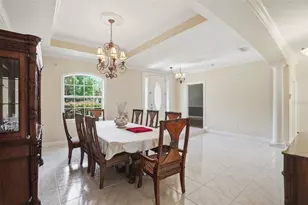 9011 Foxdale Ln, Spring Hill, FL 34608 - Photo 10
