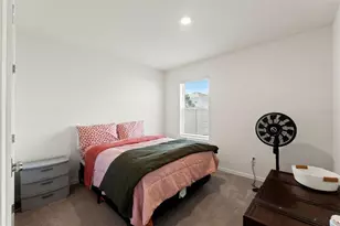 33567 Hamilton Hl Ln, Wesley Chapel, FL 33545 - Photo 16
