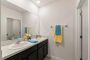 33567 Hamilton Hl Ln, Wesley Chapel, FL 33545 - Photo 32