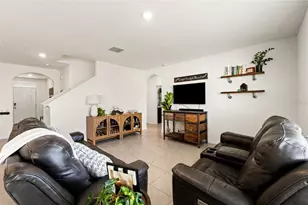 33567 Hamilton Hl Ln, Wesley Chapel, FL 33545 - Photo 4