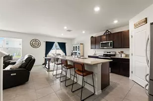 33567 Hamilton Hl Ln, Wesley Chapel, FL 33545 - Photo 2