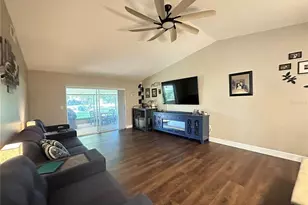 7800 Fairlawn Dr, Hudson, FL 34667 - Photo 8