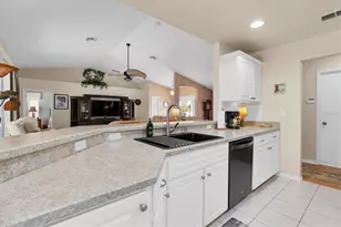 8388 Omaha Cir, Spring Hill, FL 34606 - Photo 14