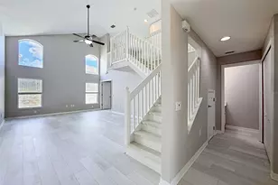 7848 Merchantville Cir, Zephyrhills, FL 33540 - Photo 4