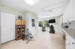 9116 Lakeview Dr, New Port Richey, FL 34654 - Photo 22