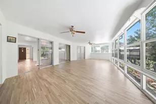 9116 Lakeview Dr, New Port Richey, FL 34654 - Photo 14