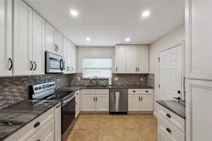 5246 Mayapple Cir, Orlando, FL 32821 - Photo 8