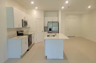 3328 Lapis Lk Dr, Zephyrhills, FL 33541 - Photo 4