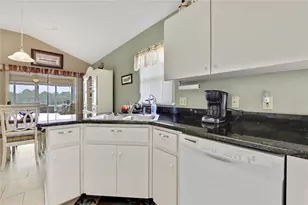 547 W Hillwood Path, Beverly Hills, FL 34465 - Photo 8