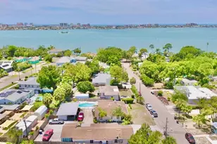 411 Pleasant St, Clearwater, FL 33755 - Photo 2
