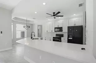 13339 Drayton Dr, Spring Hill, FL 34609 - Photo 14