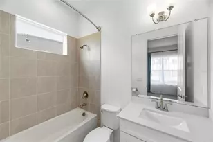 2592 Wise River Ln, Zephyrhills, FL 33541 - Photo 14
