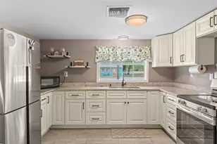 7280 Wimberly Ct, Weeki Wachee, FL 34607 - Photo 10